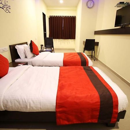 Hotel Ambience Sarkhej Exterior photo