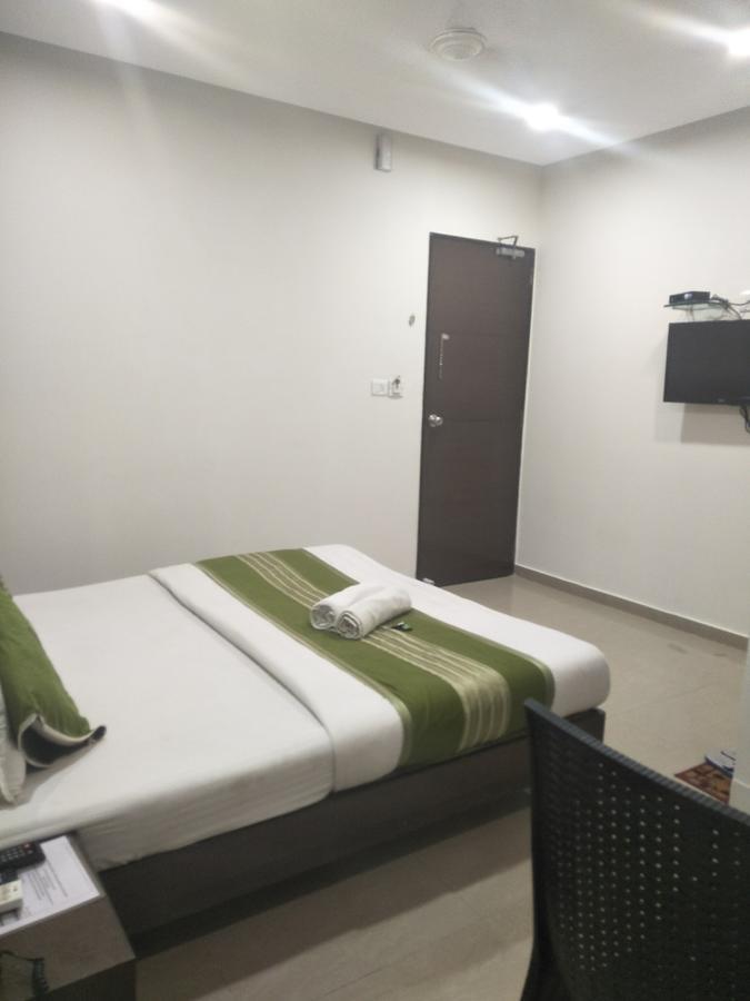 Hotel Ambience Sarkhej Exterior photo